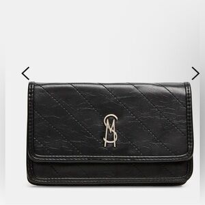 Steve Madden Brelax Quilted Chain Flap C/B. Black/Silver.